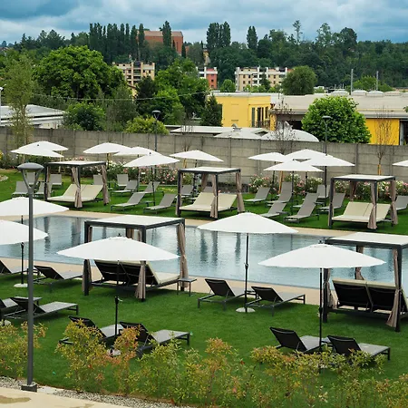 Hotel Hills 4*